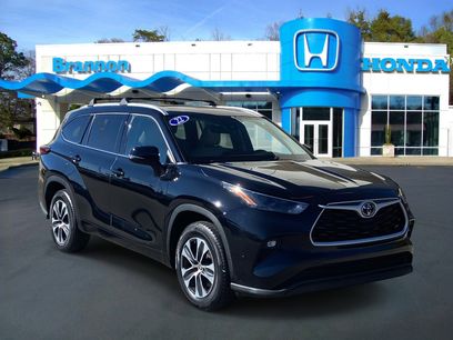 Used 2022 Toyota Highlander XLE
