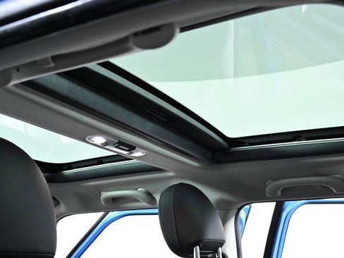 Used 2019 MINI Cooper 4-Door Hardtop w/ Signature Upholstery Package image 26