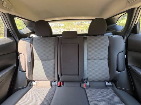 Used 2022 Nissan Rogue Sport SV FWD image 13