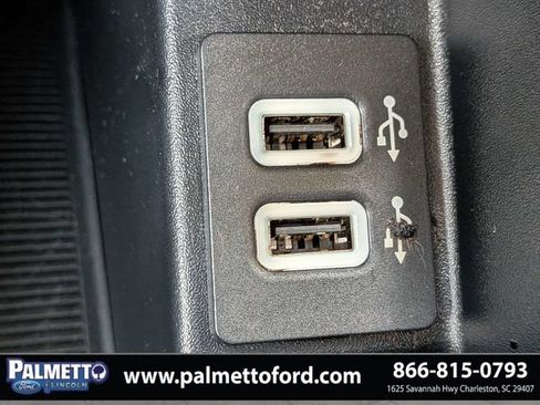 Used 2019 Ford Edge SEL FWD image 22