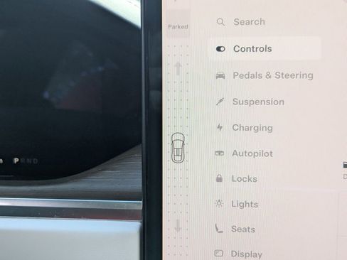 Used 2023 Tesla Model X image 10