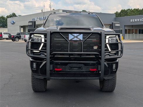 Used 2025 Chevrolet Silverado 2500 ZR2 w/ Technology Package AWD/4WD image 9