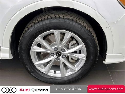 Used 2023 Audi Q3 2.0T Premium w/ Convenience Package image 9