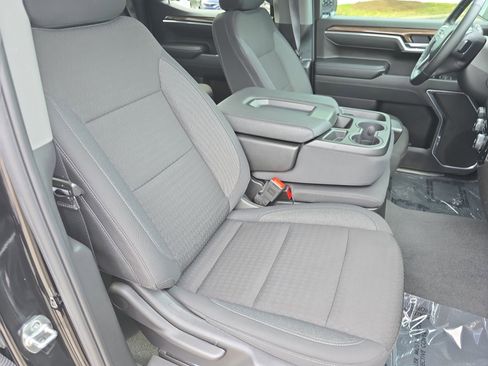 Used 2025 Chevrolet Silverado 1500 LT RWD image 10