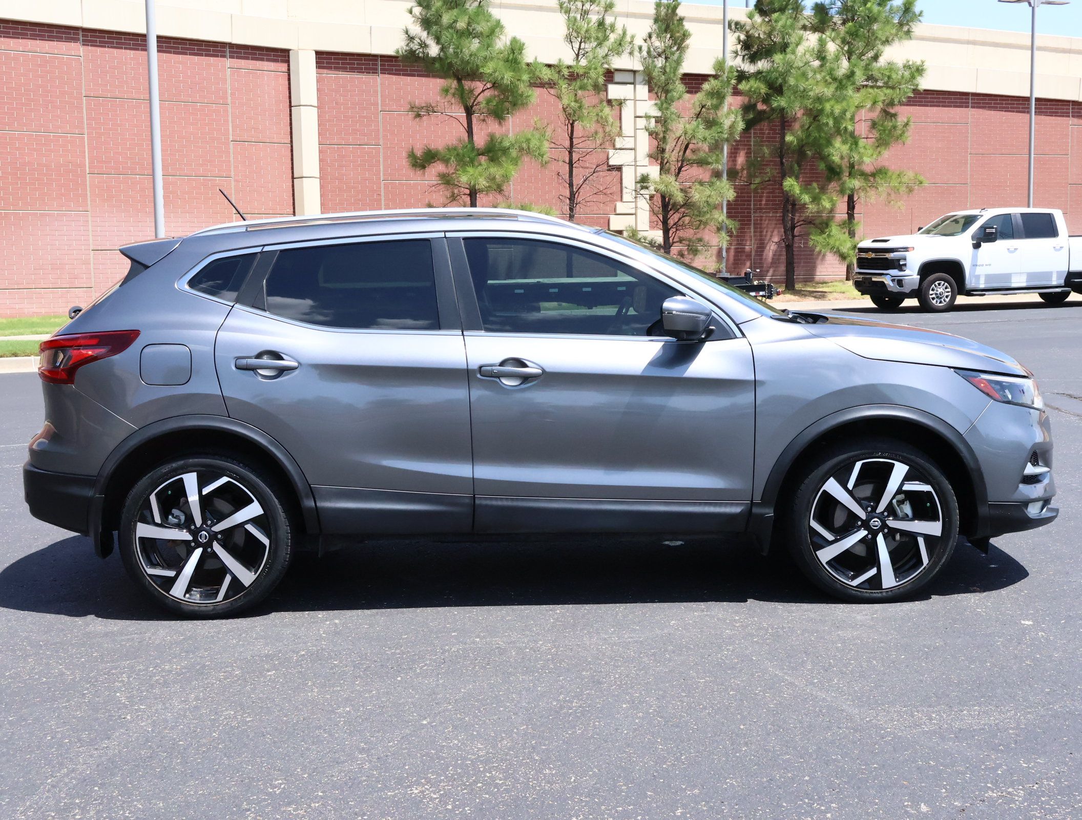 Used 2022 Nissan Rogue Sport SL w/ Premium Package AWD/4WD image 35