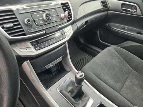 Used 2013 Honda Accord LX image 5
