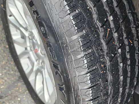 Used 2019 GMC Yukon SLT image 47