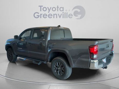 Used 2021 Toyota Tacoma SR5 RWD image 4