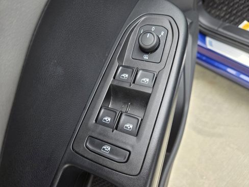 Used 2024 Volkswagen Taos SE FWD image 29
