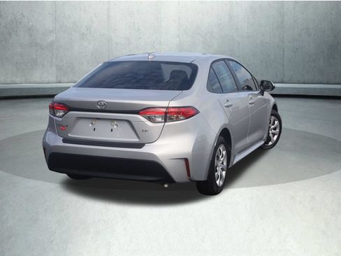 Used 2025 Toyota Corolla LE FWD image 22