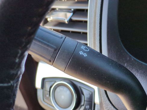 Used 2016 Ford Explorer XLT w/ Equipment Group 202A image 30