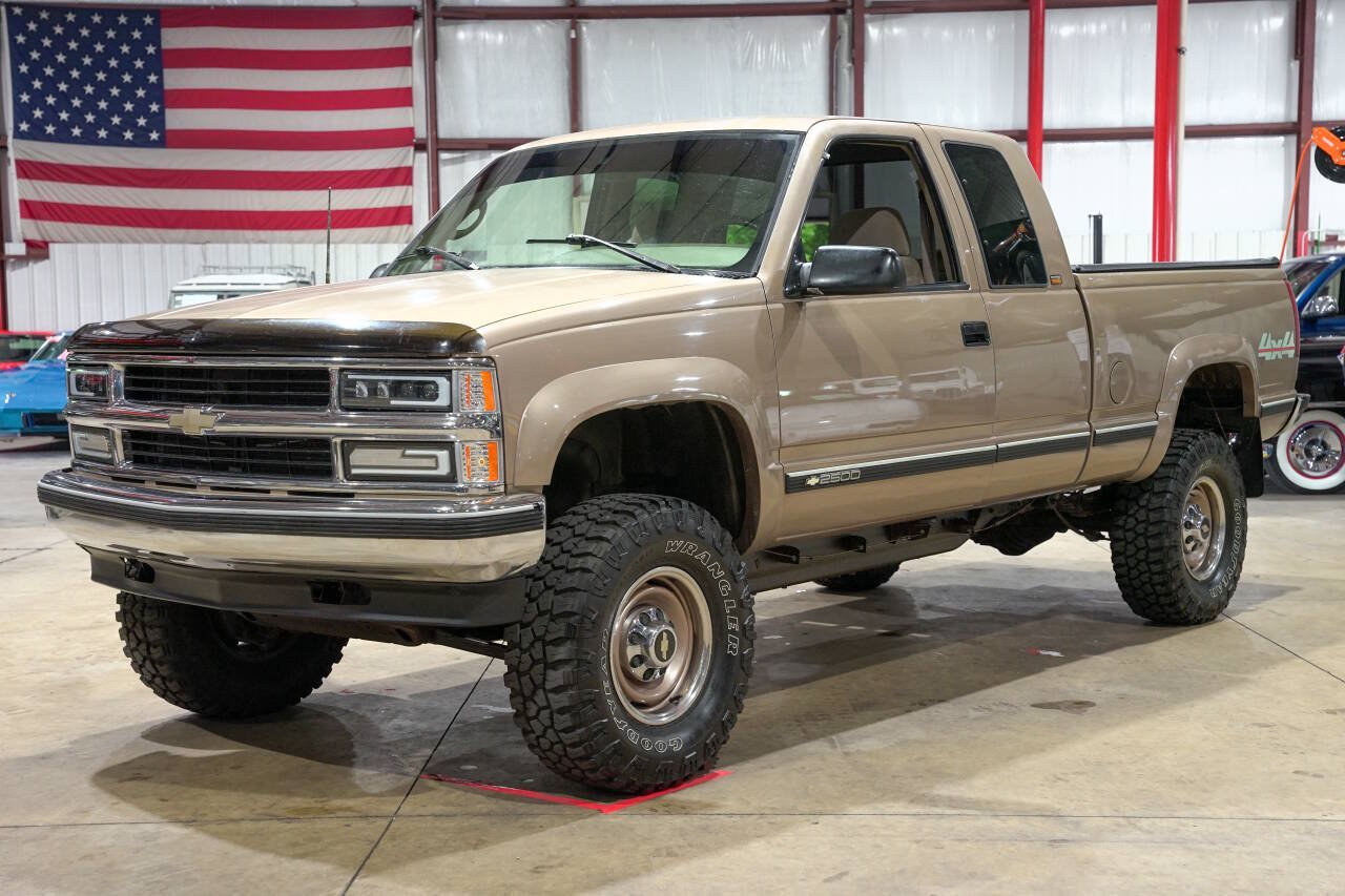 Used 1996 Chevrolet Silverado 2500 4x4 Extended Cab image 1