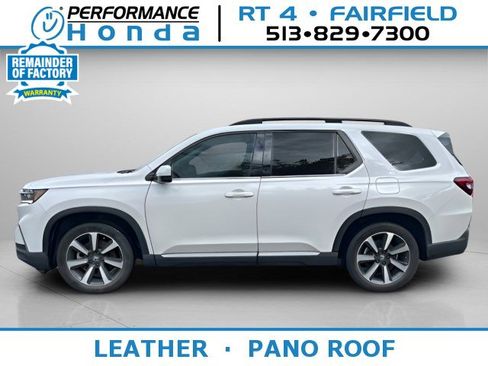 Used 2025 Honda Pilot Touring image 1