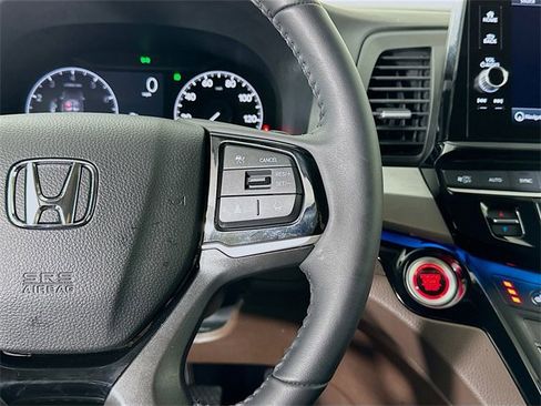 Certified 2026 Honda Odyssey Touring image 11