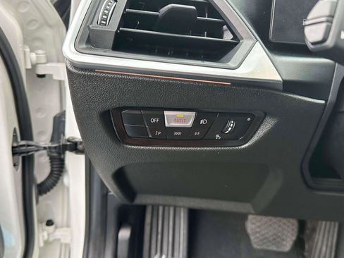 Used 2023 BMW 330i xDrive Sedan w/ Premium Package image 21