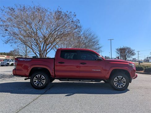 Used 2023 Toyota Tacoma TRD Sport w/ TRD Premium Sport Package image 9