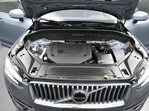 Used 2023 Volvo XC90 B6 Plus AWD/4WD image 24