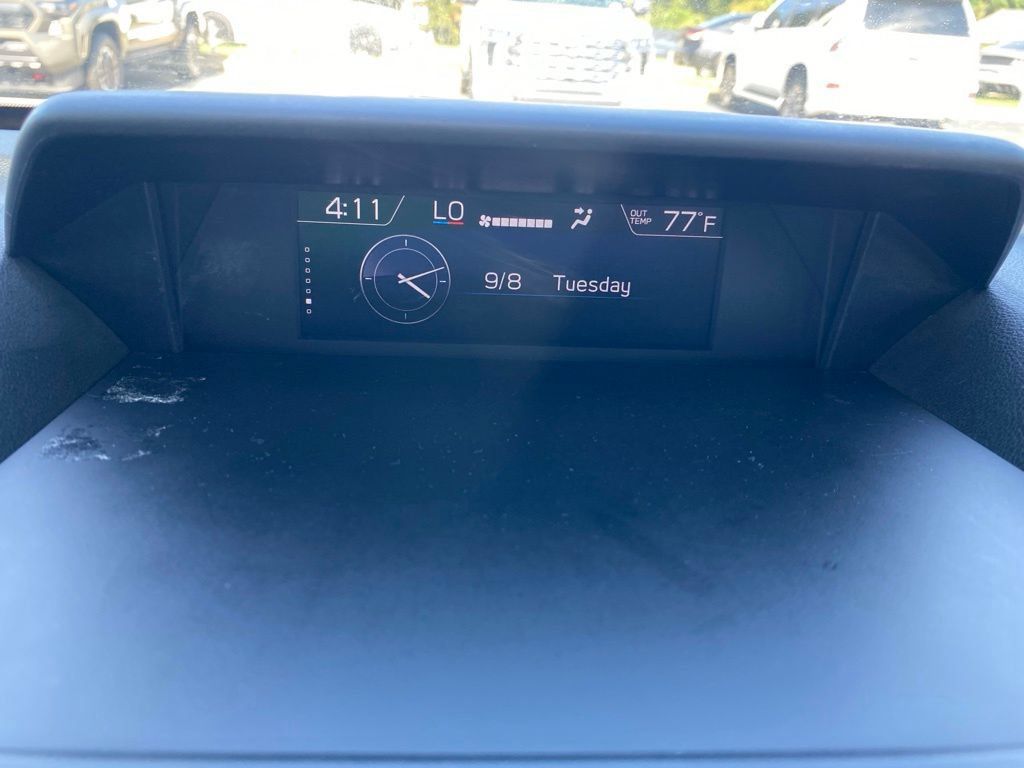 Used 2022 Subaru Forester Premium AWD/4WD image 24