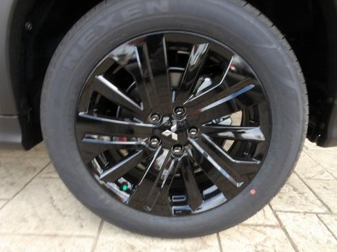 New 2025 Mitsubishi Outlander Sport LE image 11