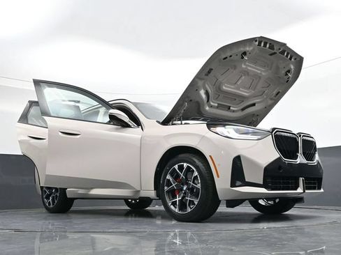 Used 2025 BMW X3 xDrive30i w/ Premium Package AWD/4WD image 42