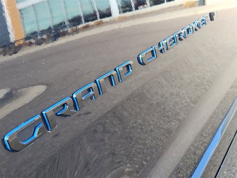 Used 2023 Jeep Grand Cherokee Summit w/ Advanced Protech Group IV image 7