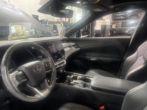Used 2024 Lexus RX 350 Premium w/ Accessory Package (Z1) FWD image 2