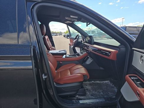 Used 2025 Lincoln Aviator Reserve w/ Equipment Group 201A AWD/4WD image 18