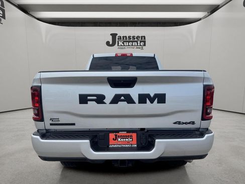 Used 2026 RAM 2500 Big Horn AWD/4WD image 2