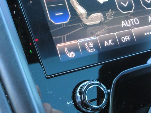 Used 2022 Lamborghini Urus image 17