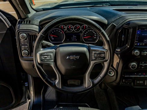 Used 2019 Chevrolet Silverado 1500 LT Trail Boss image 18