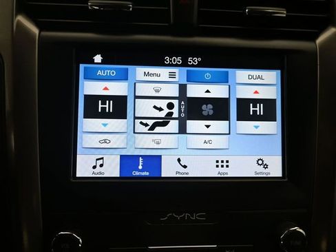 Used 2019 Ford Fusion SE image 14