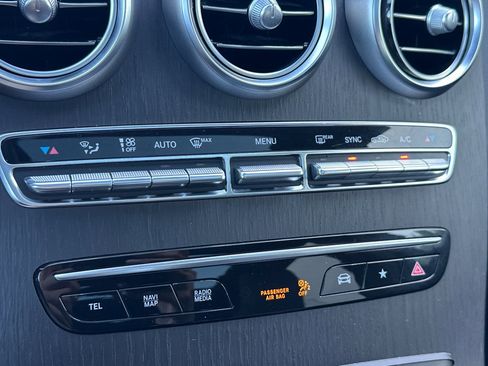 Used 2022 Mercedes-Benz GLC 300 4MATIC image 20