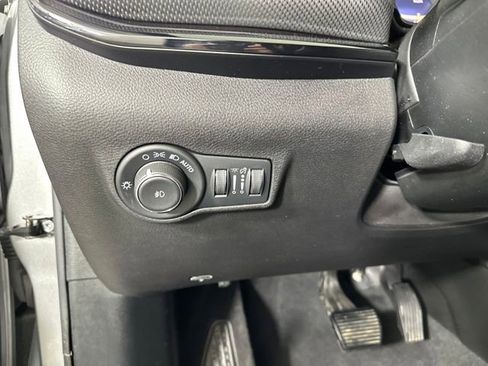 Used 2022 Jeep Compass Altitude image 19