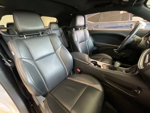 Used 2020 Dodge Challenger SXT w/ Plus Package RWD image 18