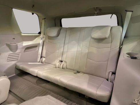 Used 2020 Cadillac Escalade Premium Luxury image 12