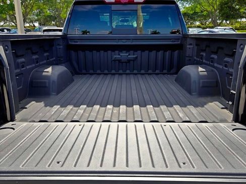 Used 2025 Chevrolet Silverado 1500 LTZ AWD/4WD image 14