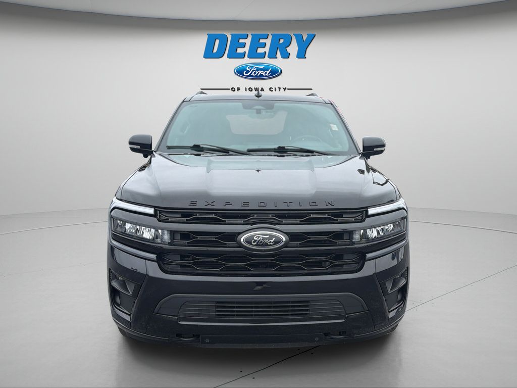 Used 2023 Ford Expedition Limited AWD/4WD image 17