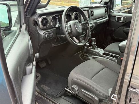 Used 2022 Jeep Wrangler Unlimited Sport AWD/4WD image 9