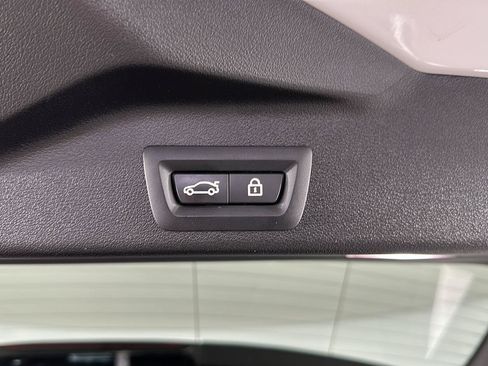Used 2022 BMW X5 xDrive40i w/ M Sport Package AWD/4WD image 31