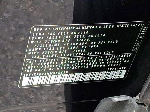 Certified 2022 Volkswagen Taos SE w/ IQ.Drive SE Package image 31