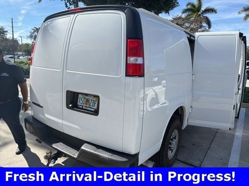 Used 2023 Chevrolet Express 2500 w/ Driver Convenience Package image 7