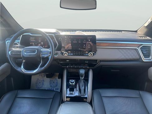 Used 2023 GMC Canyon Denali image 20