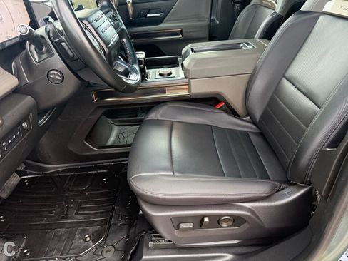 Used 2024 GMC Hummer EV 3X AWD/4WD image 18