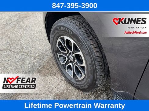 Used 2023 Ford Expedition XLT image 8