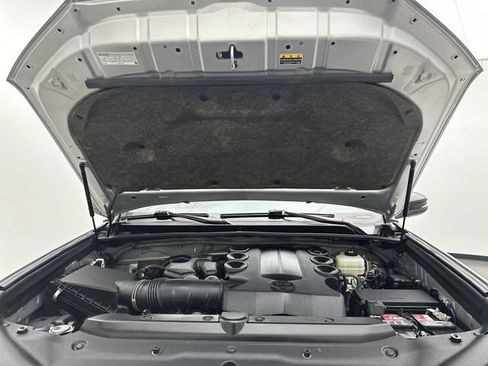 Used 2021 Toyota 4Runner Venture AWD/4WD image 25