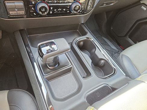 Used 2025 Chevrolet Silverado 1500 ZR2 w/ Technology Package image 31