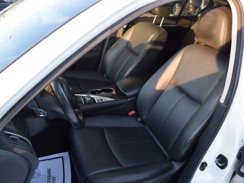 Used 2018 INFINITI Q50 Luxe w/ Essential Package (3.0T Luxe) image 9