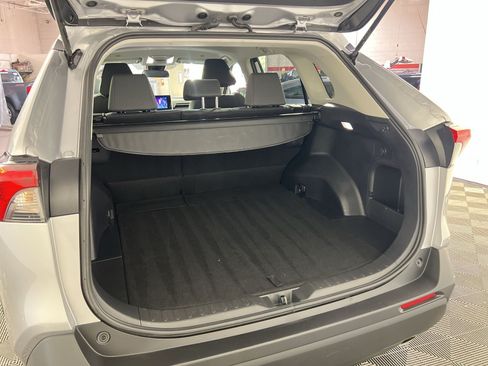 Used 2025 Toyota RAV4 XLE AWD/4WD image 26
