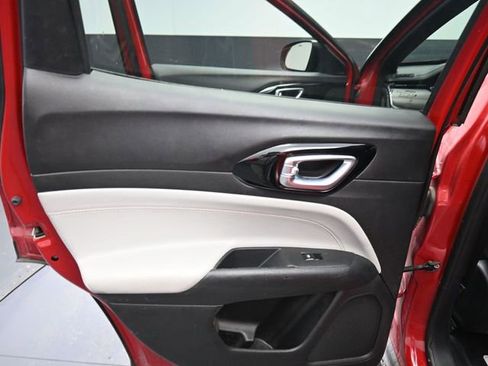 Used 2024 Jeep Compass Limited image 32