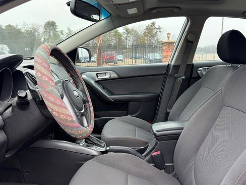 Used 2012 Kia Forte SX image 3